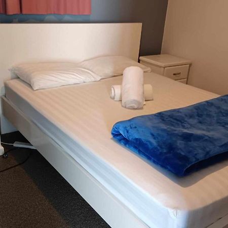 Homestay, Handy City Center كريستتشيرش المظهر الخارجي الصورة